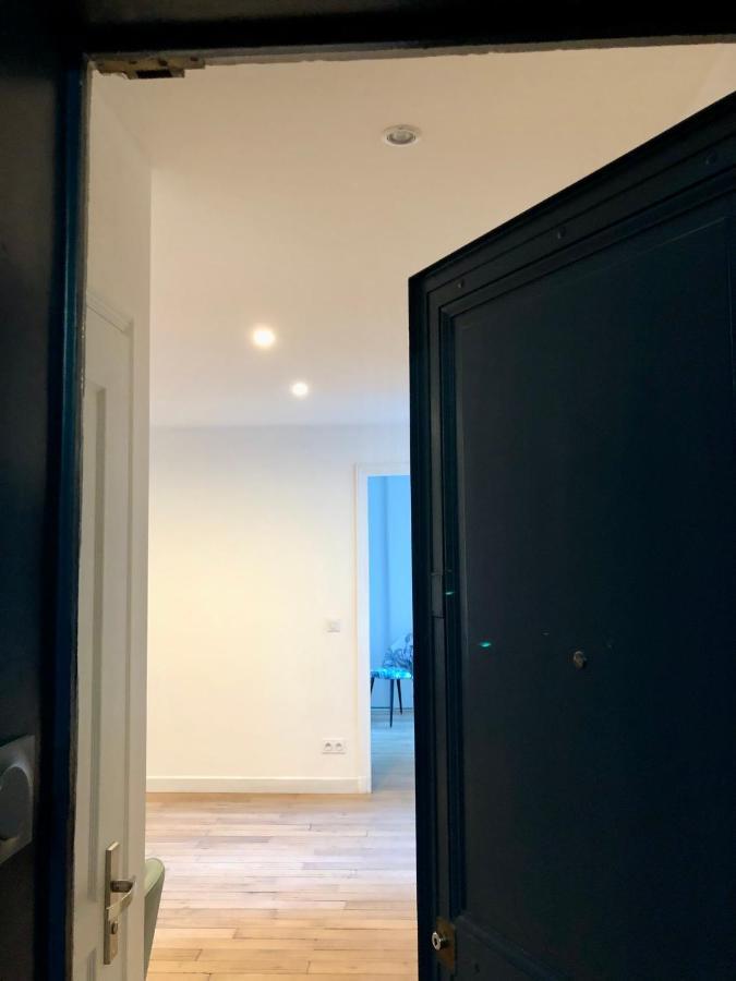 Rare Appartement D'Architecte En Haut De Montmartre パリ エクステリア 写真